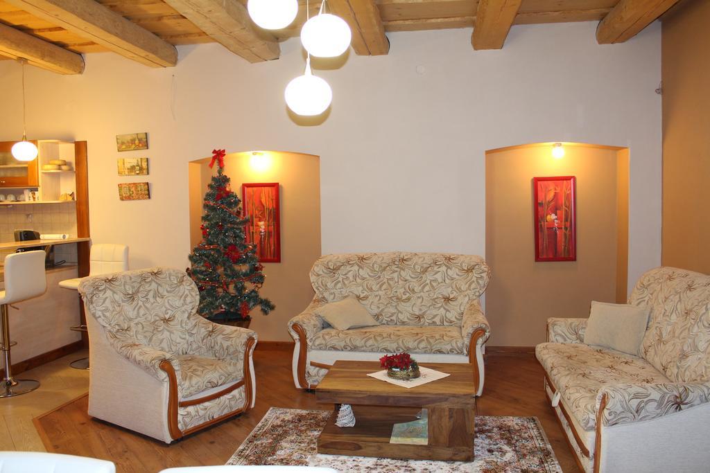 Homestay Privat Pri Hradbach *